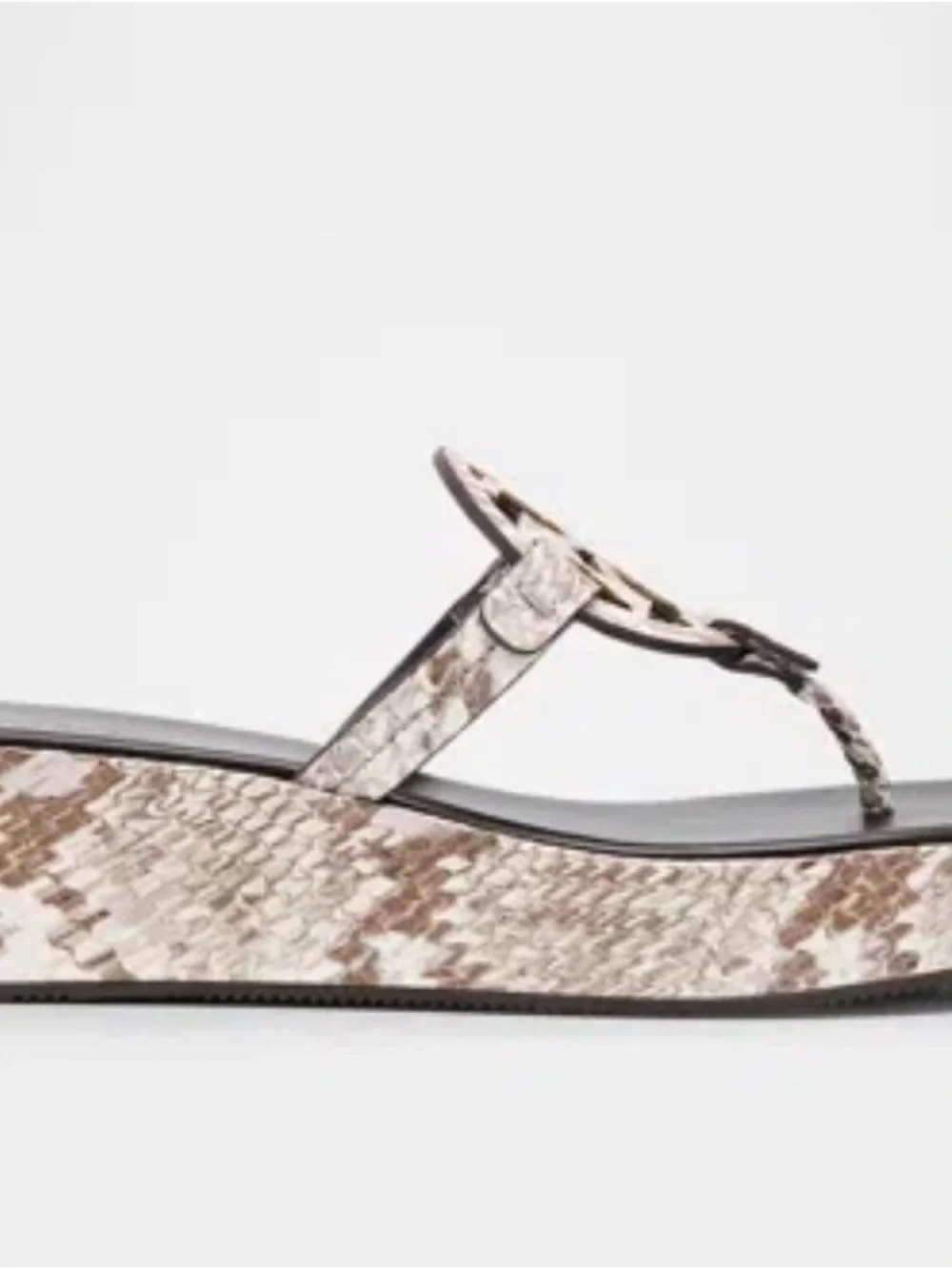 NIB Tory Burch Miller Snake-Embossed Wedge Thong color Granite Roccia 8.5/38.5